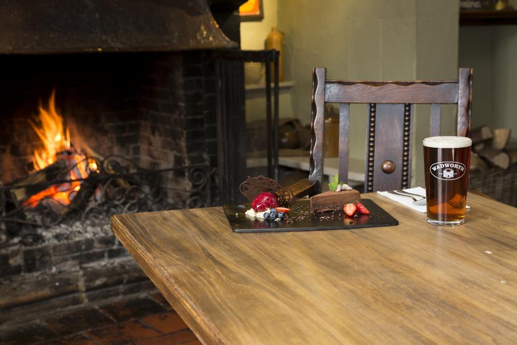 Hadley Bowling Green Inn Droitwich Exterior photo